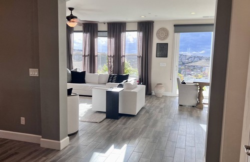El Dorado Hills House | Luxury 4 bedroom home with view