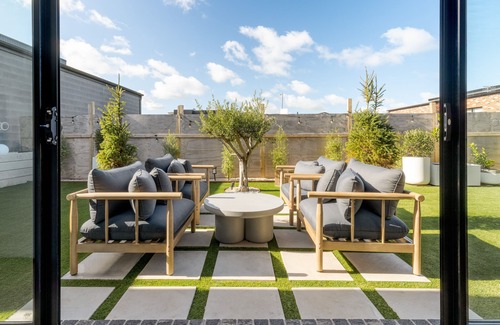 Warrnambool House | Luxury 4-Bedroom Beach House | Ocean View | Smart Tech | Fully-Equipped Study