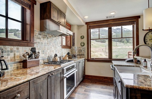 Peak 8 Condo | Luxury 4 Bedroom Condo on Peak 8 4 Condo