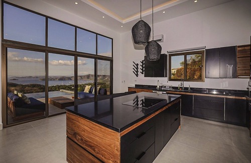 Coco House | Luxury 4 Bedroom Oceanview Villa w/breathtaking views : Gated Resort Community!