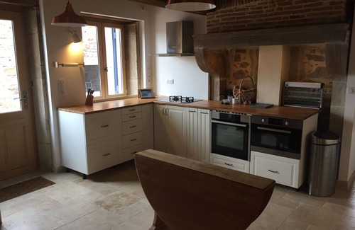 Chatenay House | luxury 4 bedroom gite with pool