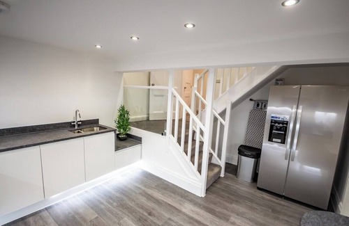 Barbican House | Luxury 4 bedroom ground floor apartment