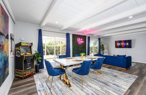 Riverview West House | Luxury 4 Bedroom House Mins to Disney! Game Room