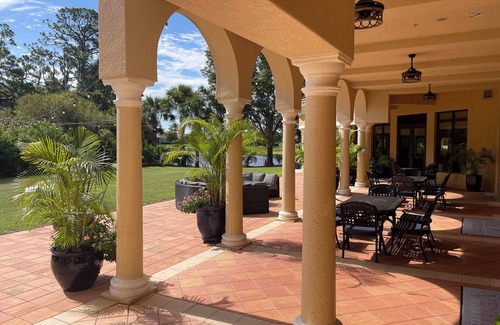Nokomis House | Luxury 4-bedroom house in Venice, at the fantastic Venetian Golf and River Club