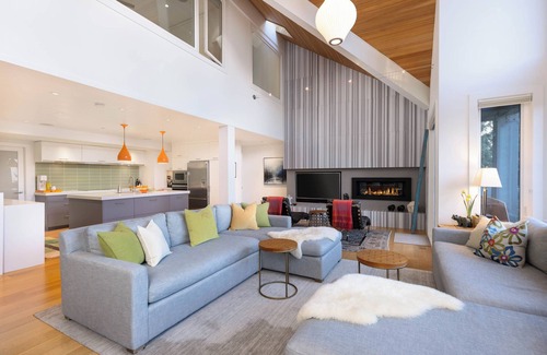 Whistler Ski Chalet | Luxury 4-bedroom ski-in/out chalet in Whistler