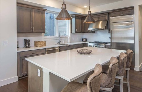 Big Sky House | Luxury 4 Bedroom Townhome Big Sky Town Center