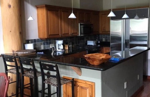Nordic Estates House | Luxury 4 Bedroom TRUE Ski in/ski out Townhome in Exclusive Taluswood