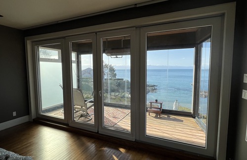 Gonzales House | Luxury 4 Bedroom Victoria Oceanfront Home with Amazing Views
