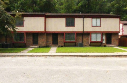 Pineville Condo | Luxury 4 bedroom Villa 103 with river access