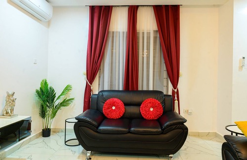 Abuja Apartment | Luxury 4 Bedrooms Apartment-24Hrs Elect/WIFI/Security