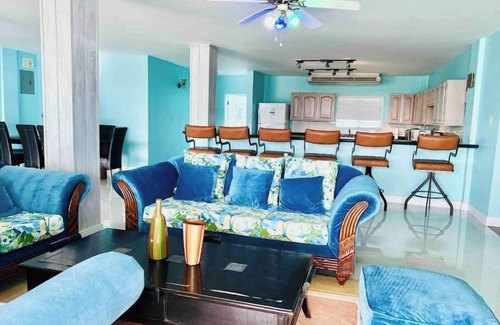 Frigate Bay House | Luxury 4 bedrooms with pool by the golf course