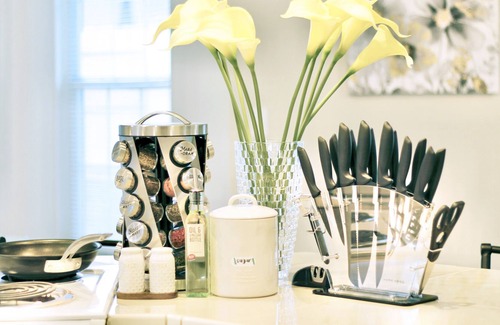 Chico House | Luxury 4 BR Family Home w/ King Suite + Game Room + Near Enloe/CSU/Downtown