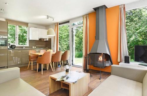 Municipality of Rijssen-Holten House | Luxury 4-Person Bungalow In The Holiday Park Landal Twenhaarsveld