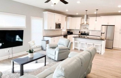Augusta House | Luxury 4B/4.5b Home, EV Charger, deck by MCG #3