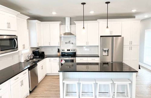 Augusta House | Luxury 4B/4.5b Home, EV Charger, deck by MCG #3