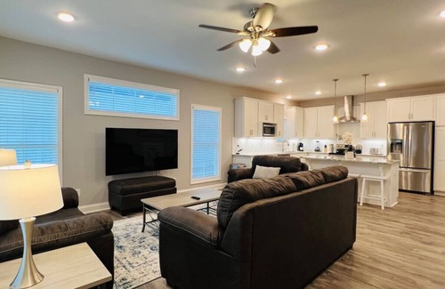 Augusta House | Luxury 4B/4.5b Home, EV Charger, deck by MCG #11