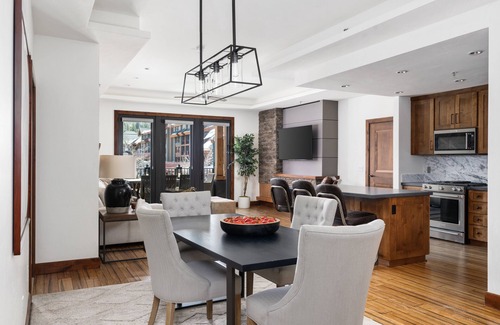 Lakeside Park Condo | Luxury 4bdr Residence Steps From Heavenly Village 4 Bedroom Condo