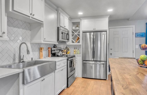 Ardmore House | Luxury 4bed 2bath hot tub in the heart of Ardmore