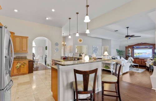 East County Civic Group House | Luxury 4BR/3BA Home with Pool – Ideal for Executives & Travelers