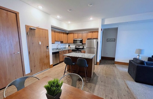 Grandville Apartment | Luxury 4BR/4BA Condos at The Grand Castle