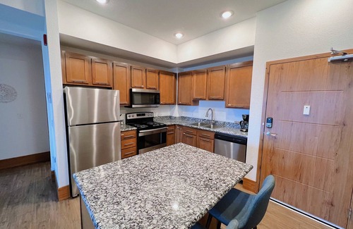 Grandville Apartment | Luxury 4BR/4BA Condos at The Grand Castle