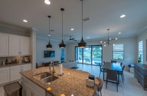 Estero House | Luxury 4BR 4Bth house, pool,AC and WiFi in enjoyable Miromar Lakes,Naples area