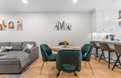 Thompson Square - Bunker Hill Apartment | Luxury 4BR | Charlestown