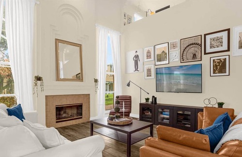 Ventura House | Luxury 4BR Home at Ventura Golf and Country Club