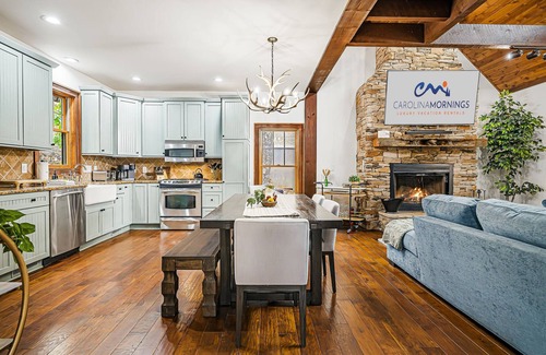 Mountain Air Cabin | Luxury 4BR mountain home with hot tub, shuffleboard, gated community & views.