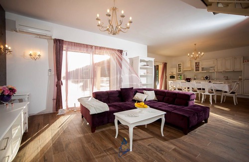 Cove Osibova (Milna) Villa | Luxury 4BR Seafront Villa with Heated Pool