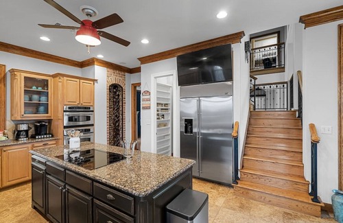 Sanger Villa | Luxury 5 Acre Private Estate on Lake Ray Roberts