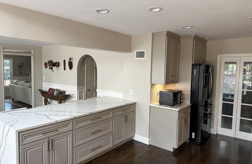 Melville House | Luxury 5-Bdrm Retreat