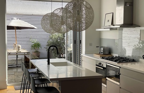 Kensal Green House | Luxury 5 bed 4 bath London House Kensal Green London