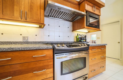 San Luis Obispo House | Luxury 5-bed/4-bath in foothills w/stunning mountain views, close to campus