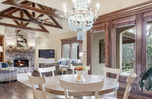 South Tulsa House | Luxury 5 Bed 7 Bath Home in Gated Community