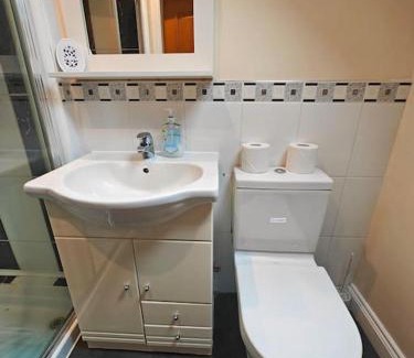 Solihull Apartment | Luxury 5-bed House near NEC & BHX