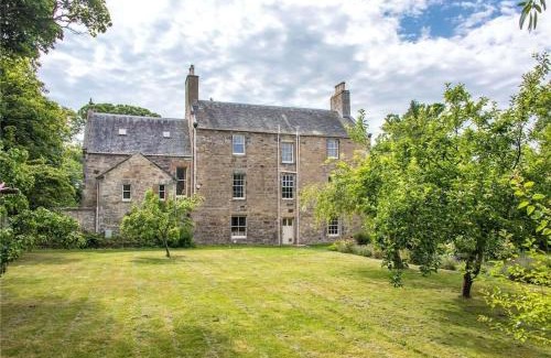 Prestonpans Villa | Luxury 5-bed Villa - Winfields House