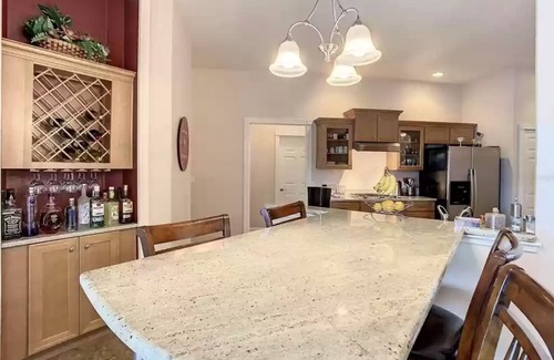 Sunridge Woods House | Luxury 5 Bed with POOL & SPA + Outdoor Kitchen Minutes to Disney!