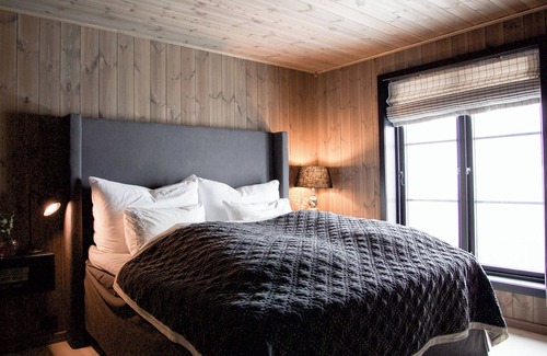 Møre og Romsdal Cabin | Luxury 5-Bedroom Chalet Near Geirangerfjord with Sauna and Mountain Views
