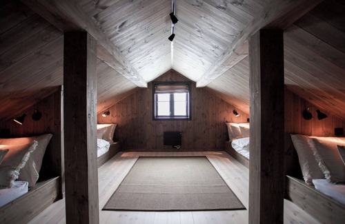 Møre og Romsdal Cabin | Luxury 5-Bedroom Chalet Near Geirangerfjord with Sauna and Mountain Views