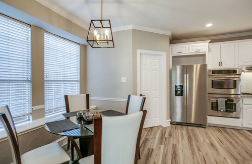 Plano House | Luxury 5 Bedroom, 3.5 Bathroom Heated Pool Hot Tub