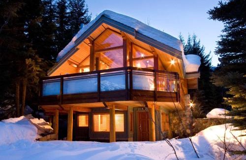 Blueberry Hill House | Luxury 5 Bedroom Blueberry Chalet