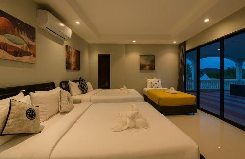 Na Chom Thian Villa | Luxury 5 Bedroom Funplace Pool Villa in Pattaya