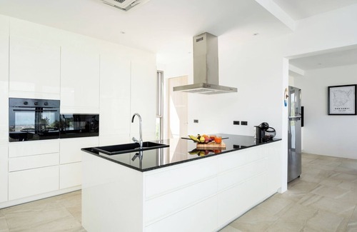Bophut Hills Villa | Luxury 5 Bedroom Modern Villa! (KBR17)