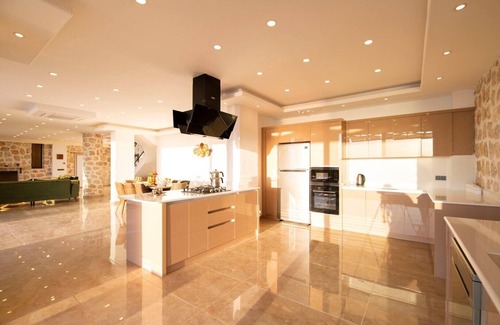 Kas Villa | Luxury 5 bedroom Villa Peaceful location with stunning sea views