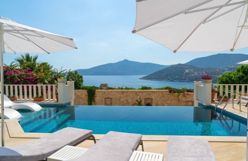 Kalkan Villa | Luxury 5 Bedroom villa-Large pool, Sauna & stunning views