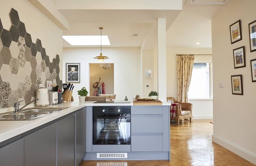 Doolin House | Luxury 5 Bedroom Villa with Hot Tubs in Doolin Village beside Cliffs of Moher.