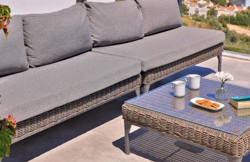 Kalkan Villa | Luxury 5 bedroom villa with heated infinity pool & amazing sea views