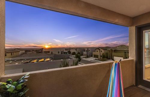 Northeast Heights House | Luxury 5 BR Oasis Movie Room Fenced Yard