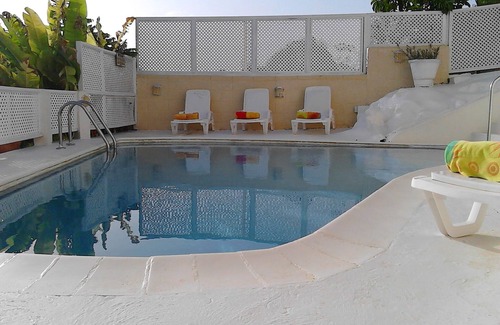 Checker Hall Villa | Luxury 5 BR villa near Beach- Breathtaking Coastal View, 2 pools, Wifi,A/C,staff